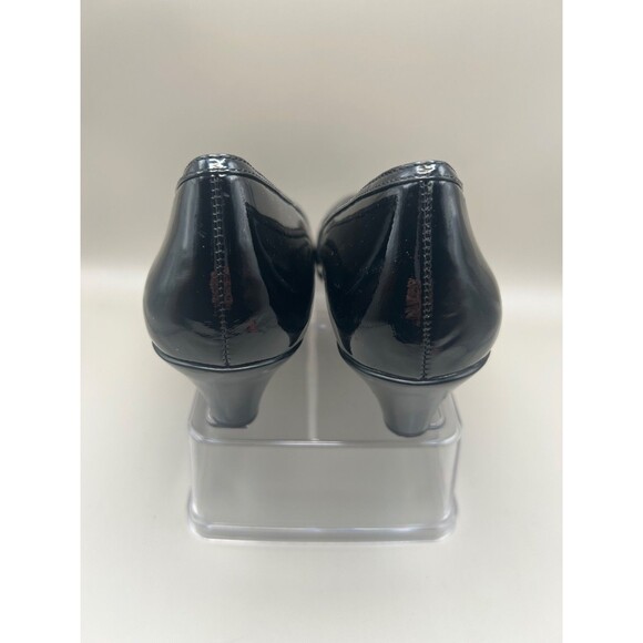 Sofft Womens Black Patent Leather Pump Ribbon Button Low Heel Size 8.5M - Picture 4 of 7
